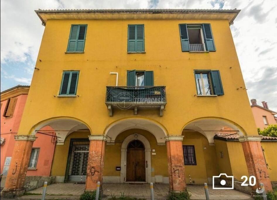 Residenza Alla Scala Del Borgo Bologna Exterior foto